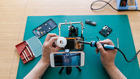 Instruction videos are the new marketing gold